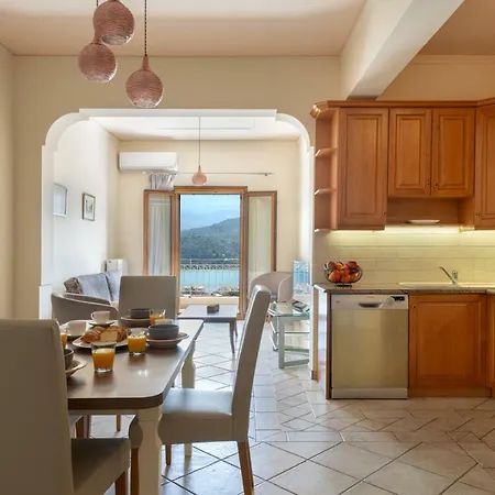 Alexandra's Cozy Sea View Appartamento